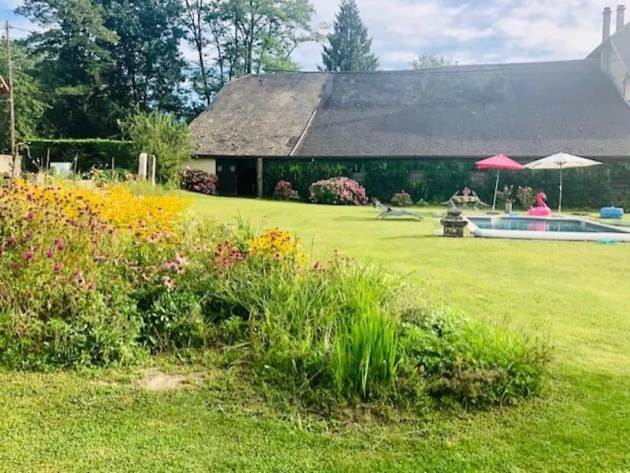 Belle Maison Familiale A La Campagne Apartment Saint-Girod